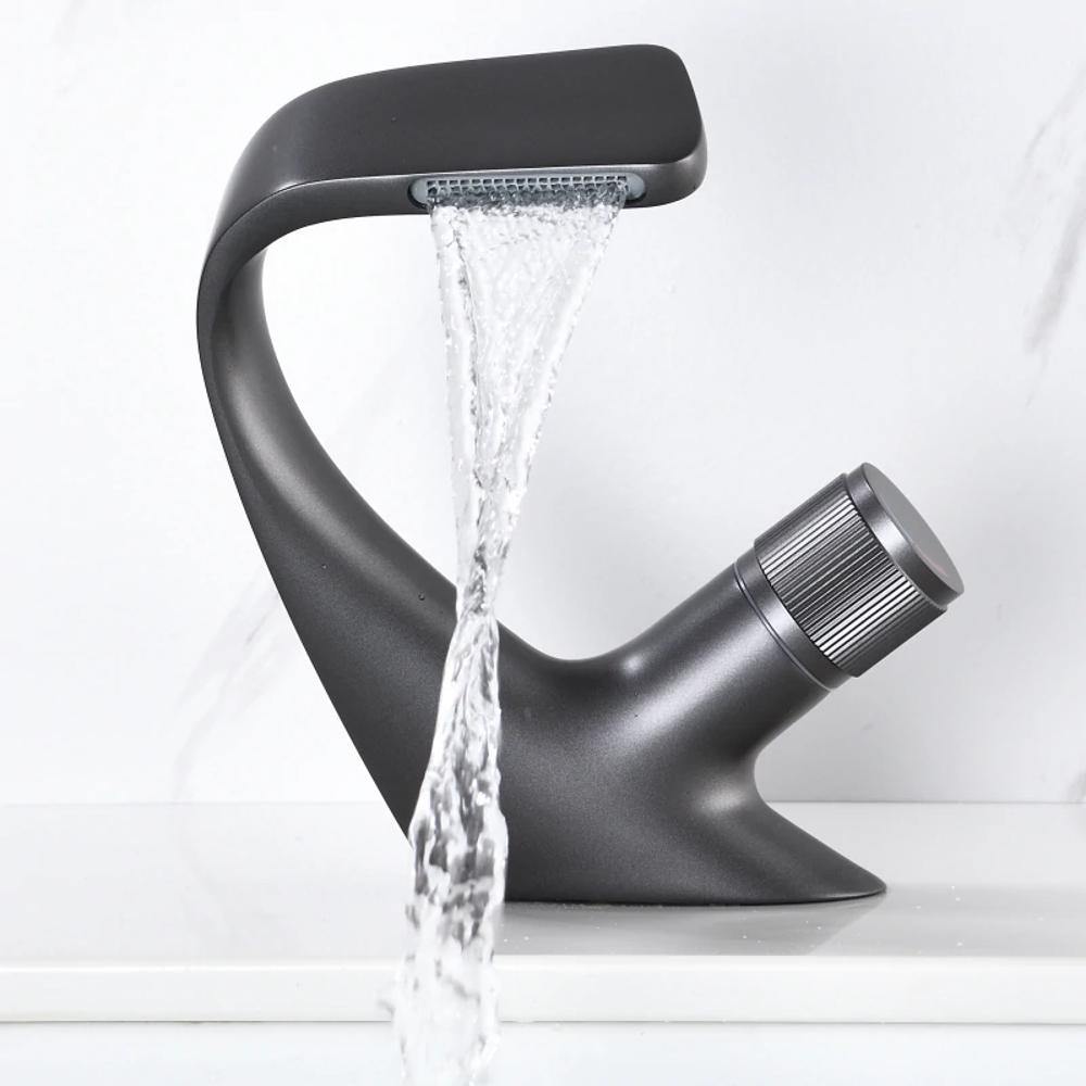 Austin-Bathroom-Sink-Faucet-3.jpg