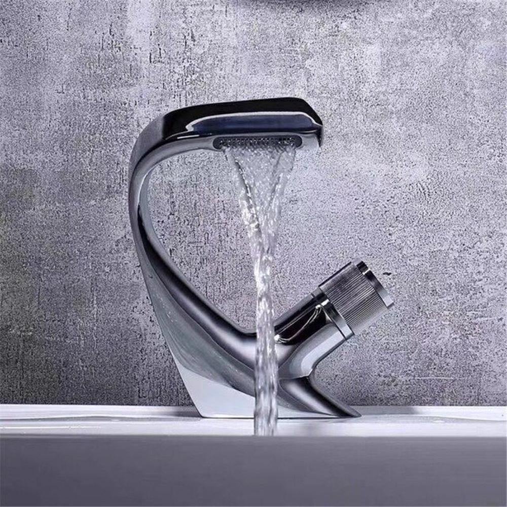 Austin-Bathroom-Sink-Faucet-4.jpg